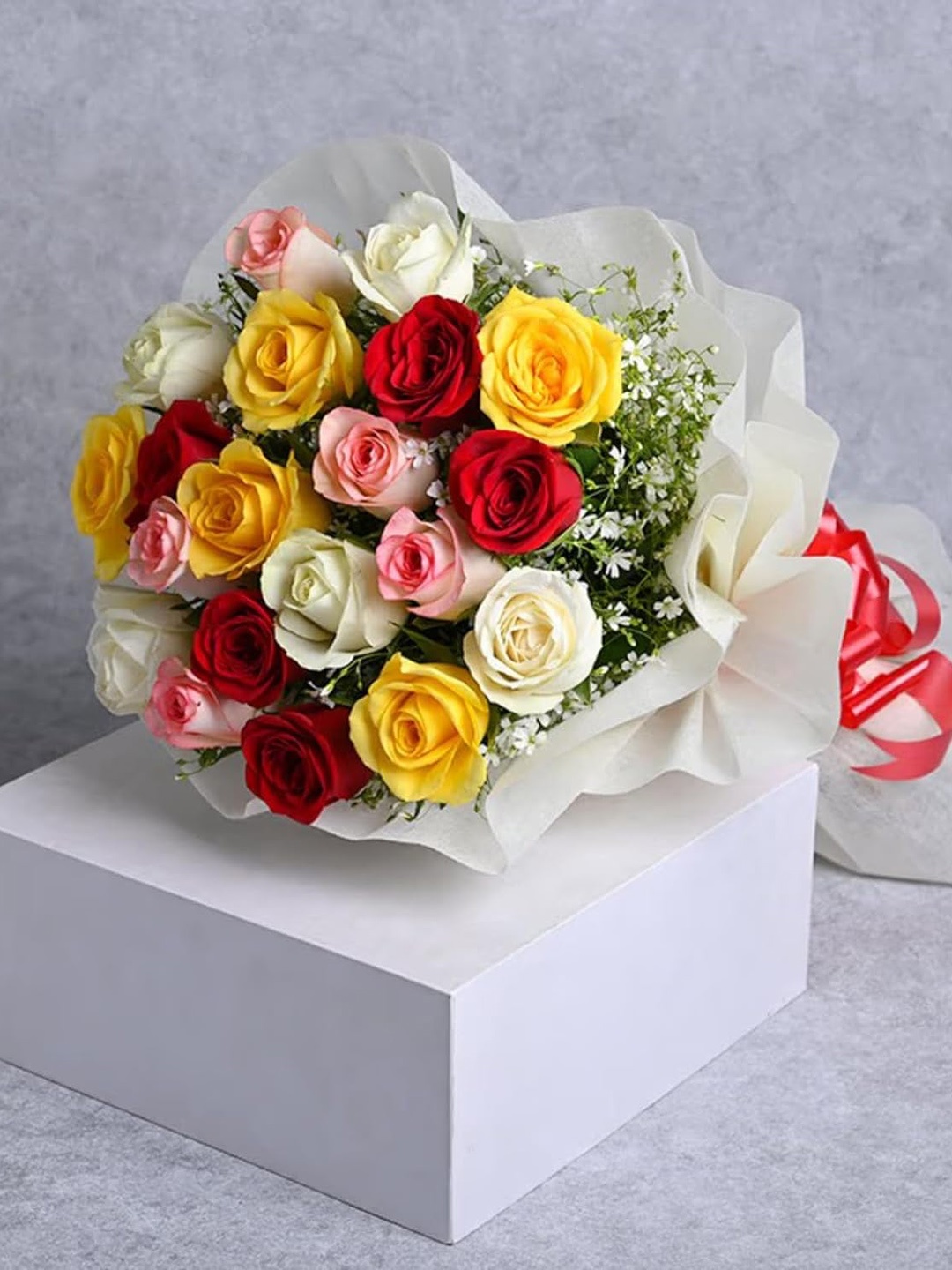 

Floweraura 20 Pieces Red Roses Fresh Flowers Bouquet In White Wrapping Paper