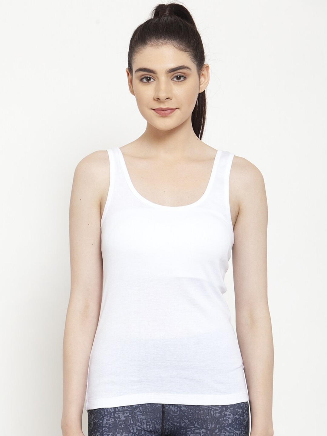 

Friskers Scoop Neck Sports Tank Top, White