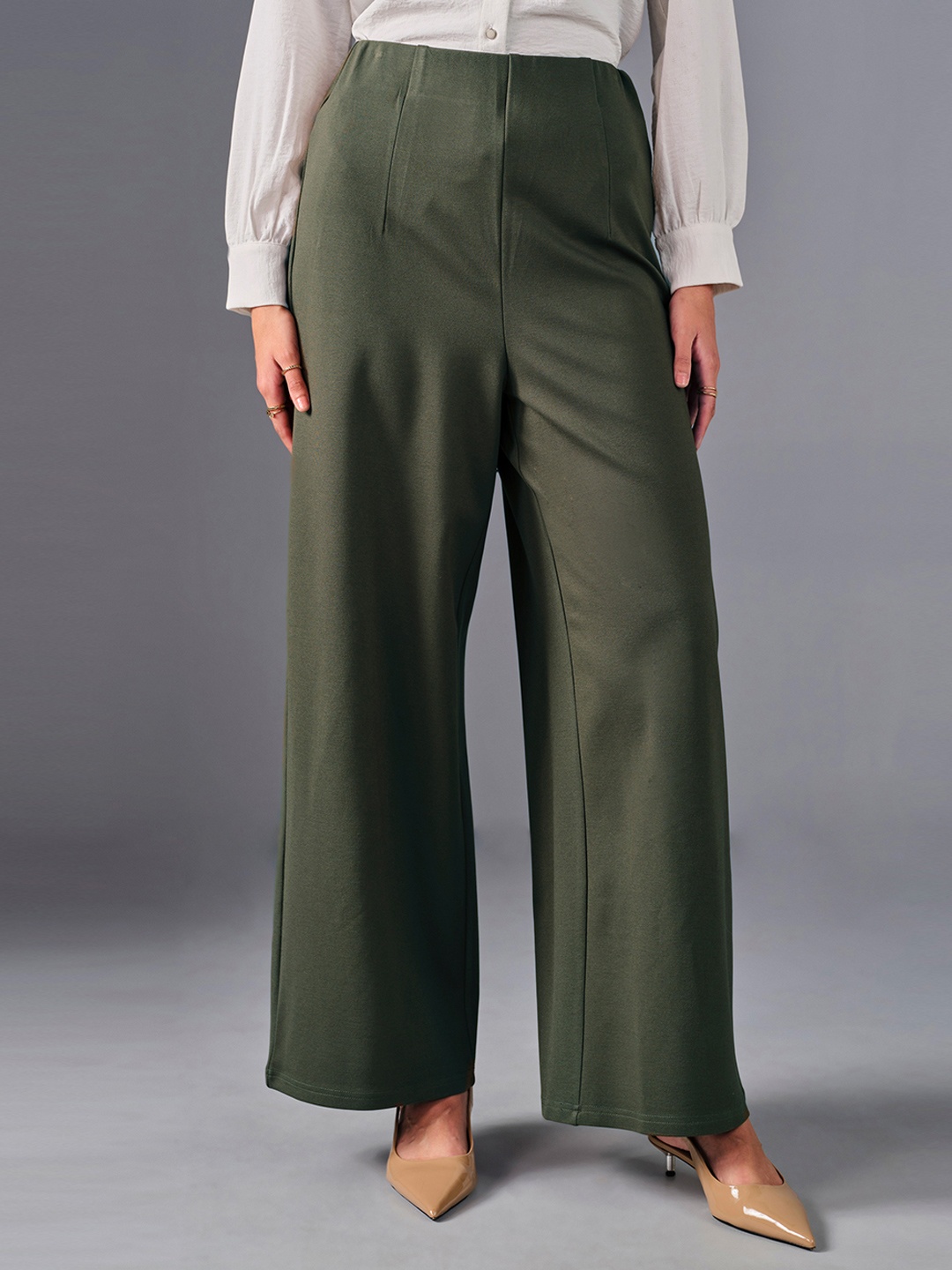 

AND Women Flared Parallel Trousers, Olive