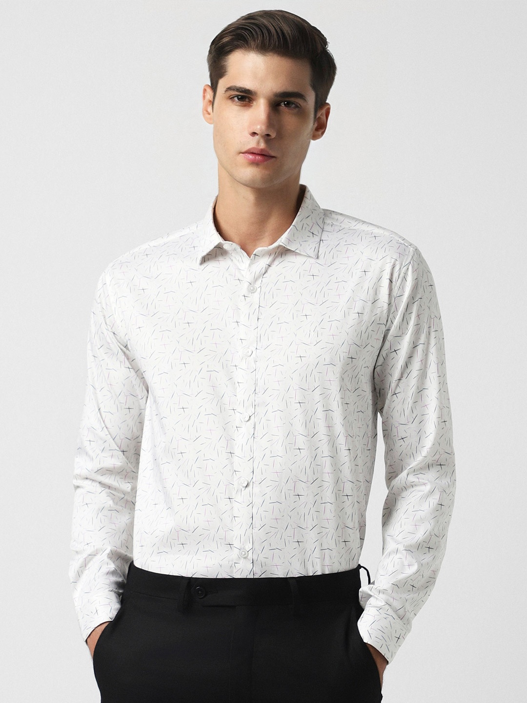 

V Dot Men Slim Fit Floral Opaque Printed Party Shirt, White