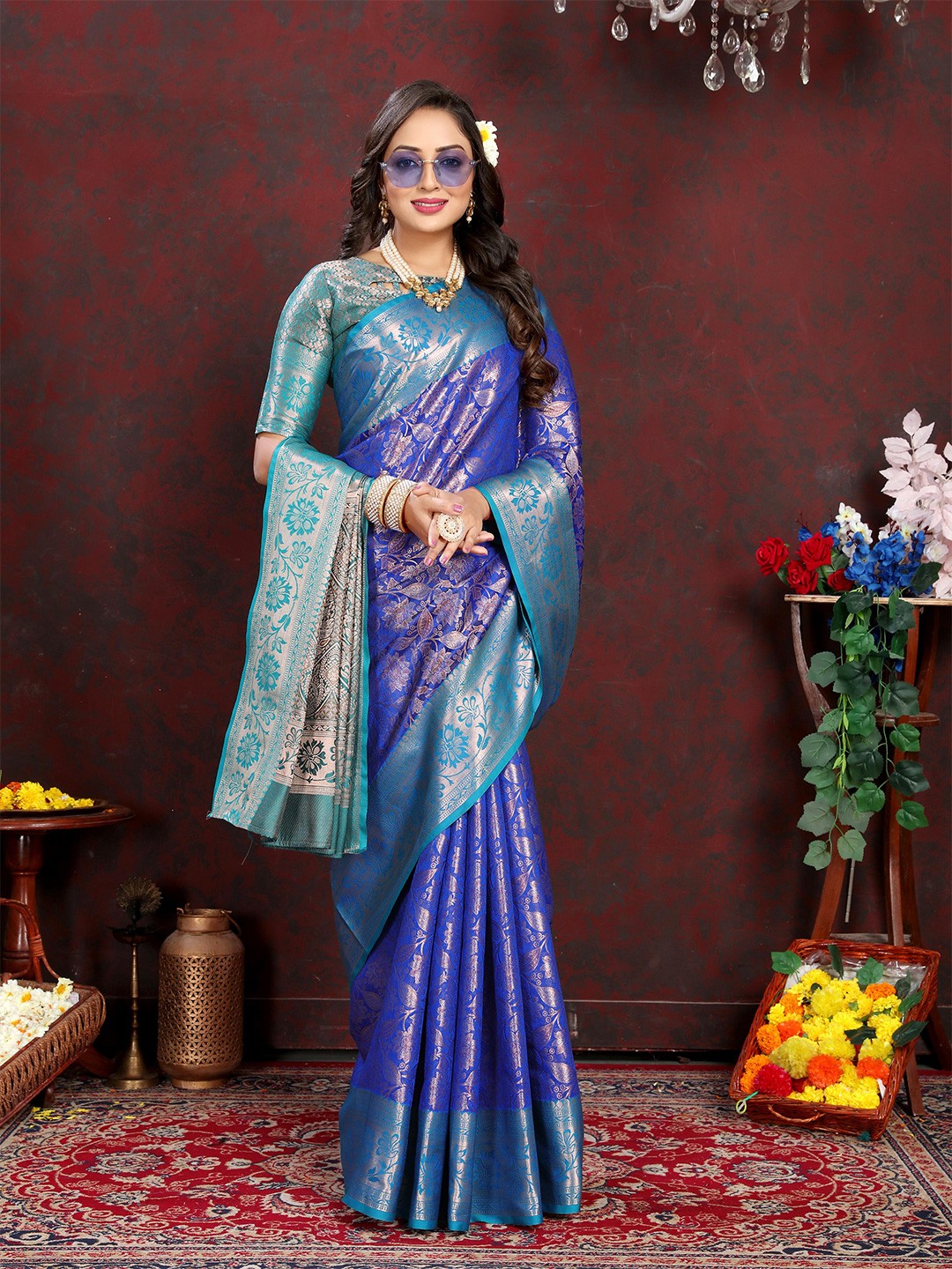 

ALAGINI Ethnic Motifs Woven Design Zari Banarasi Saree, Blue