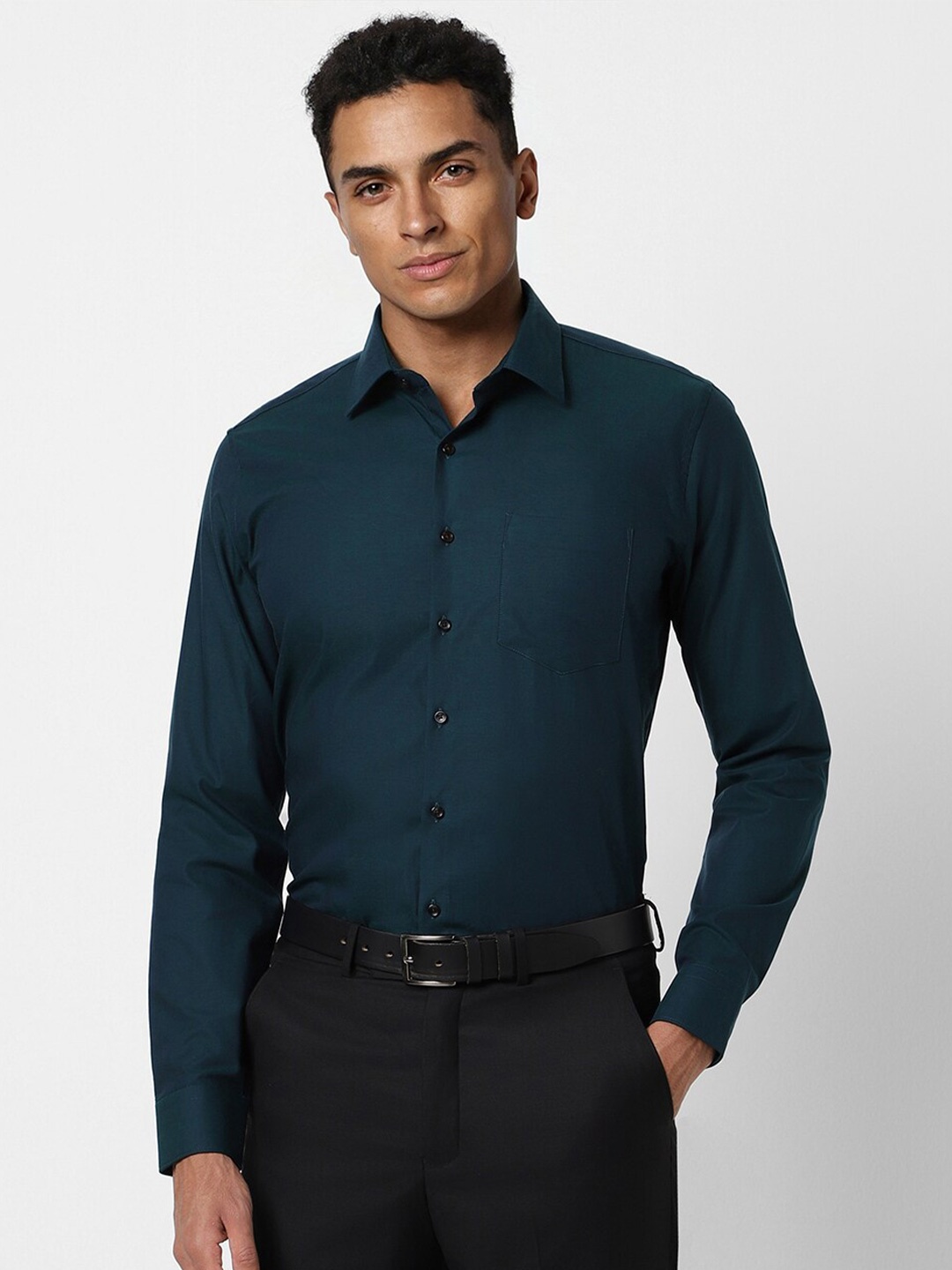 

Van Heusen Regular Fit Spread Collar Formal Shirt, Green