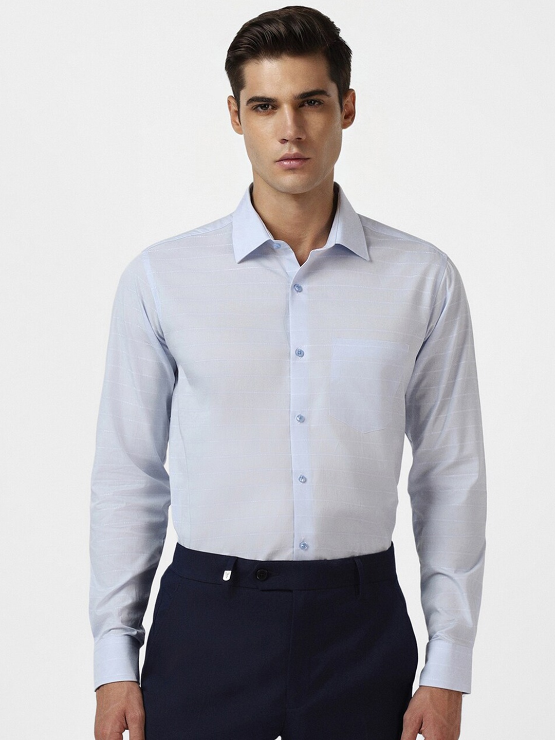 

Van Heusen Regular Fit Spread Collar Formal Shirt, Blue