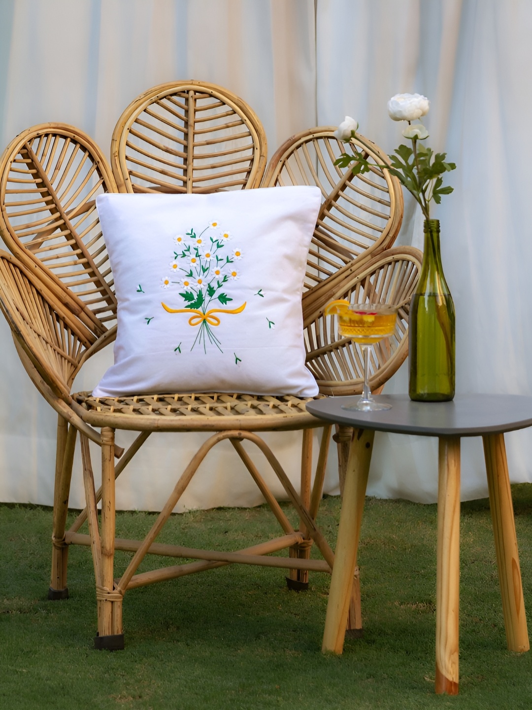 

BandBox White & Green Floral Jute Cotton Square Cushion Cover