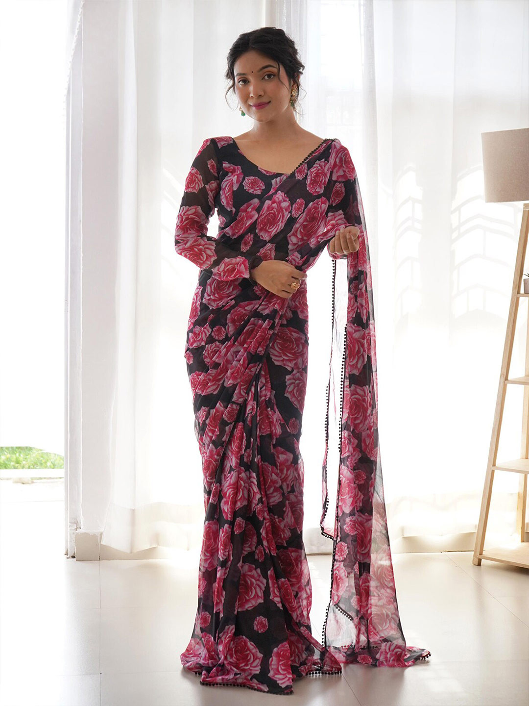 

ODETTE Floral Printed Saree, Black