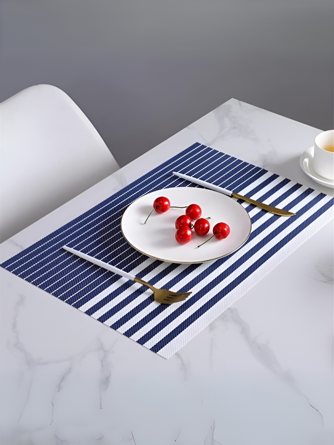 

UniKart Navy Blue & White 6 Pieces Striped Waterproof Rectangle Table Placemats