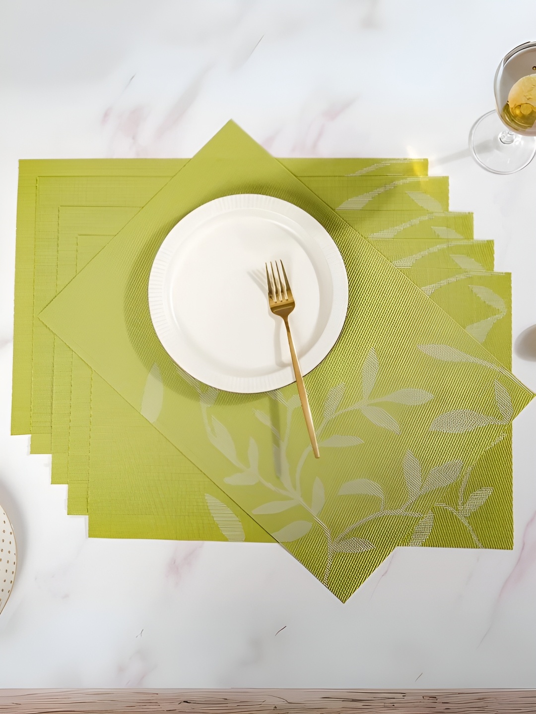 

UniKart Green & Grey 6 Pieces Floral Printed Waterproof Rectangle Table Placemats