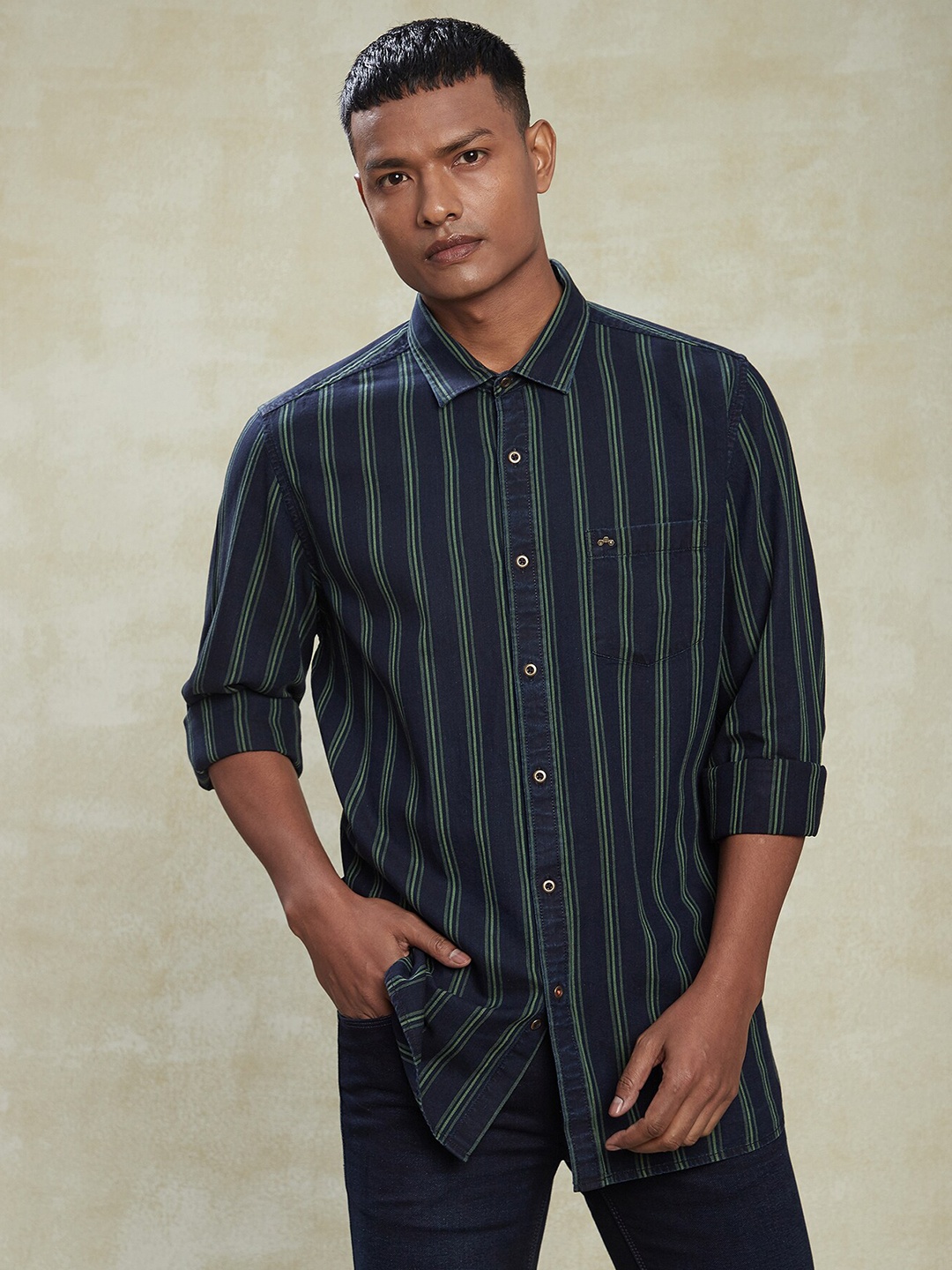 

Turtle Relaxed Slim Fit Long Sleeves Spread Collar Cotton Opaque Striped Casual Shirt, Navy blue