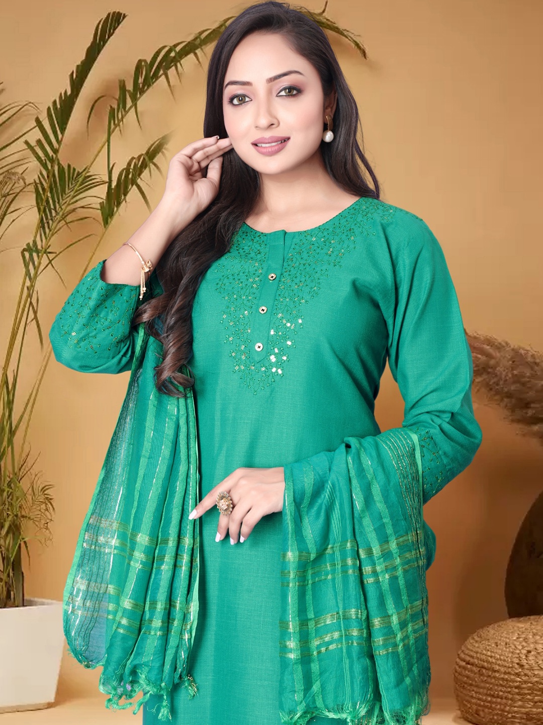 

Anouk Ethnic Motifs Embroidered Regular Sequinned Kurta With Trousers & Dupatta, Green