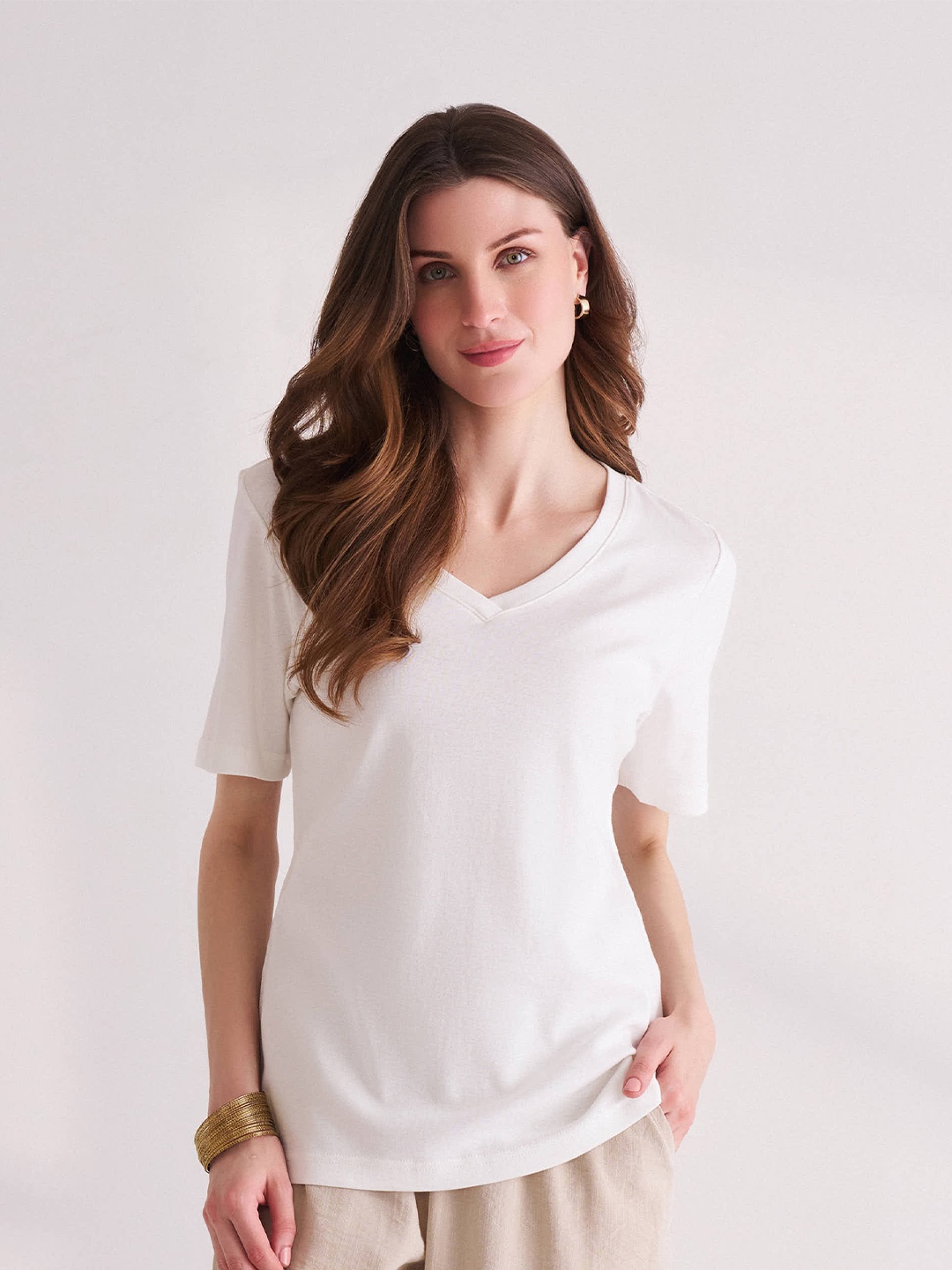 

B.Copenhagen V-Neck Pure Cotton Casual T-shirt, Off white