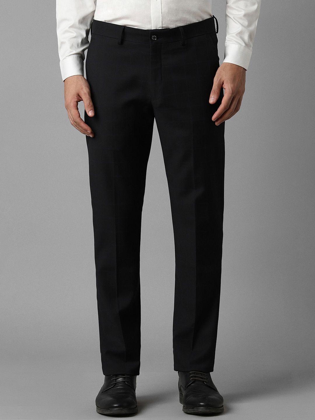 

Louis Philippe Men Slim Fit Formal Trousers, Black