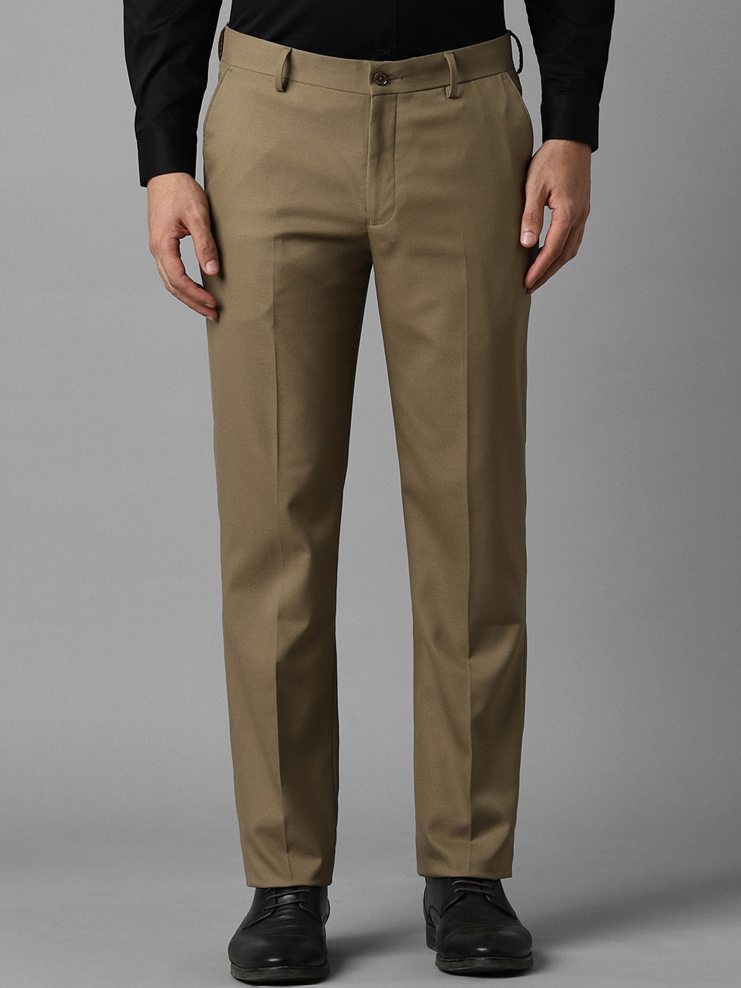 

Louis Philippe Men Slim Fit Formal Trousers, Brown