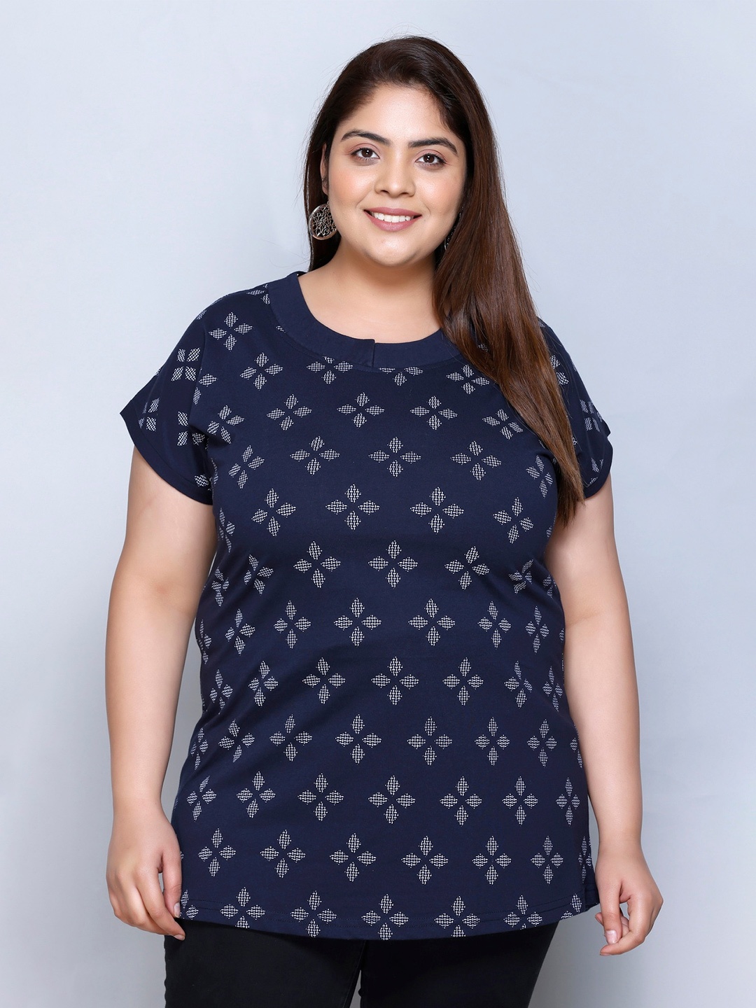 

IN Love Round Neck Floral Printed Pure Cotton Oversized T-shirt, Navy blue