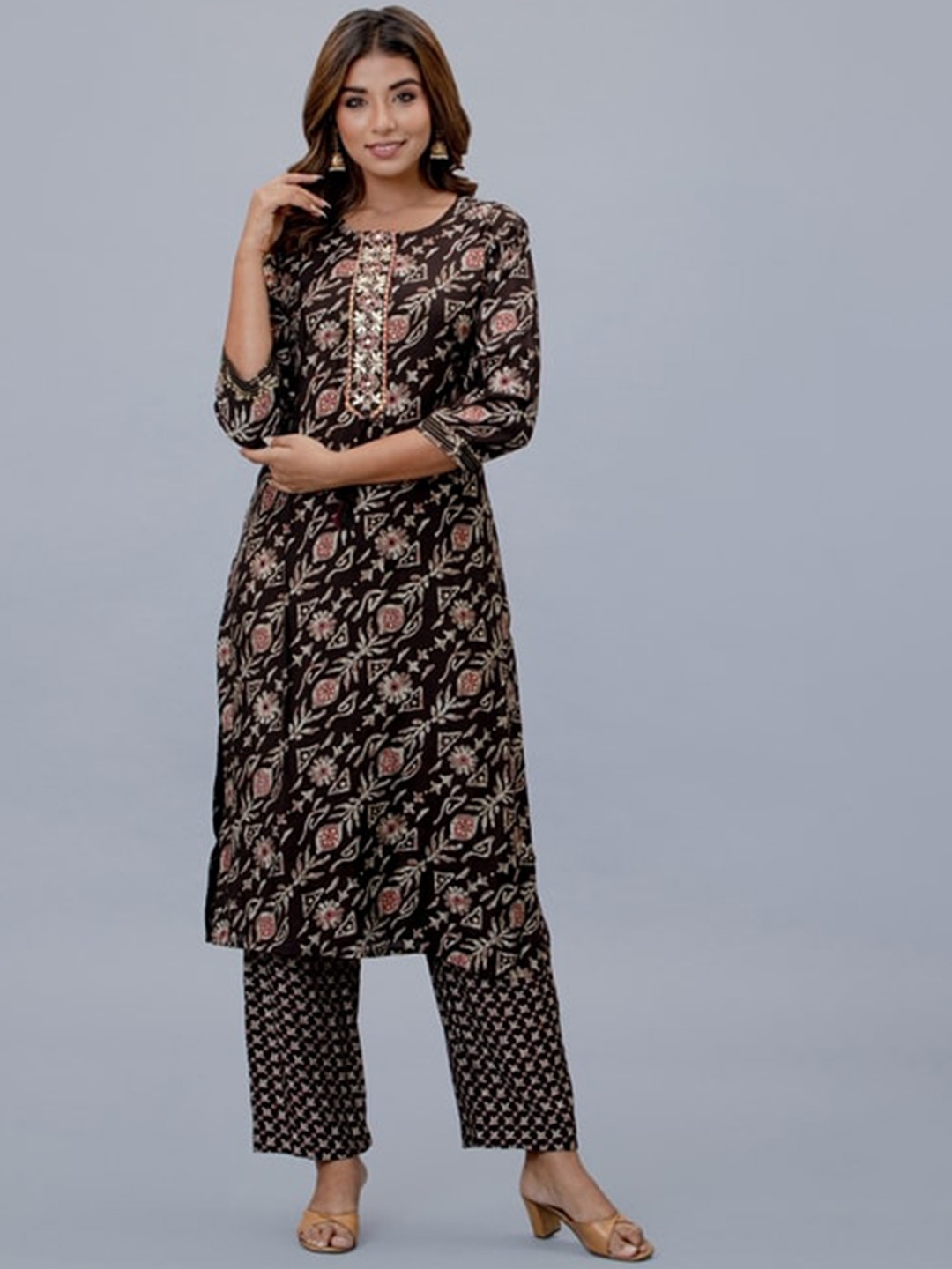 

KALINI Floral Printed Beads & Stones Pure Silk Kurta With Trouser, Black