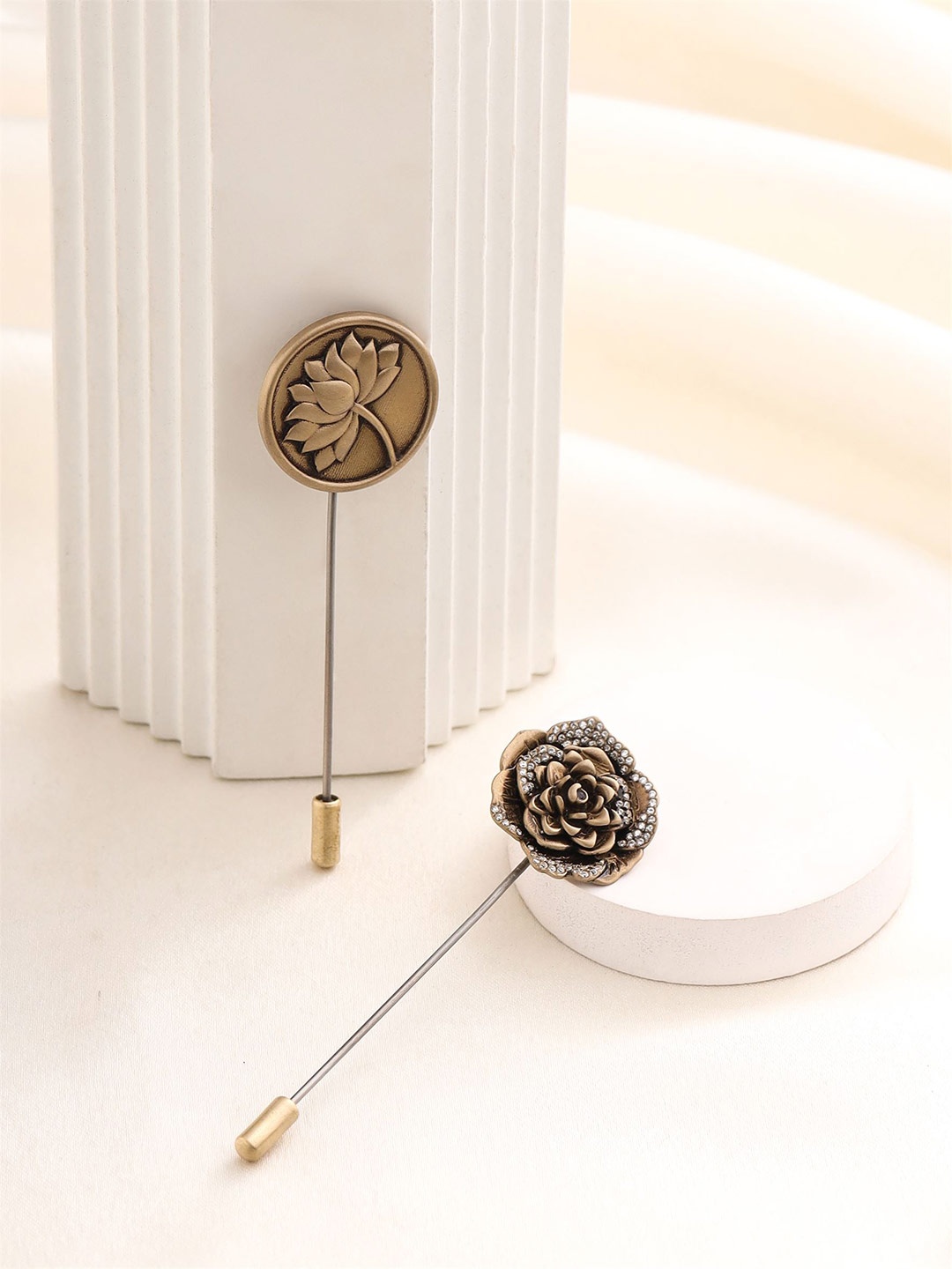 

COSA NOSTRAA Men Set of 2 The Floral Elegance Lapel Pin Accessory Gift Set, Gold