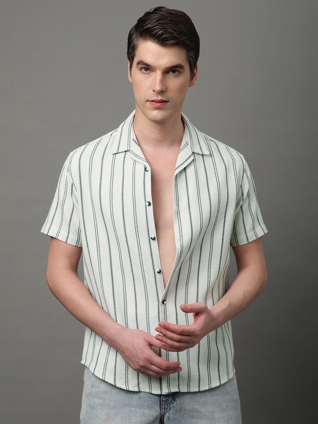 

Voroxy Smart Vertical Striped Cotton Casual Shirt, Olive