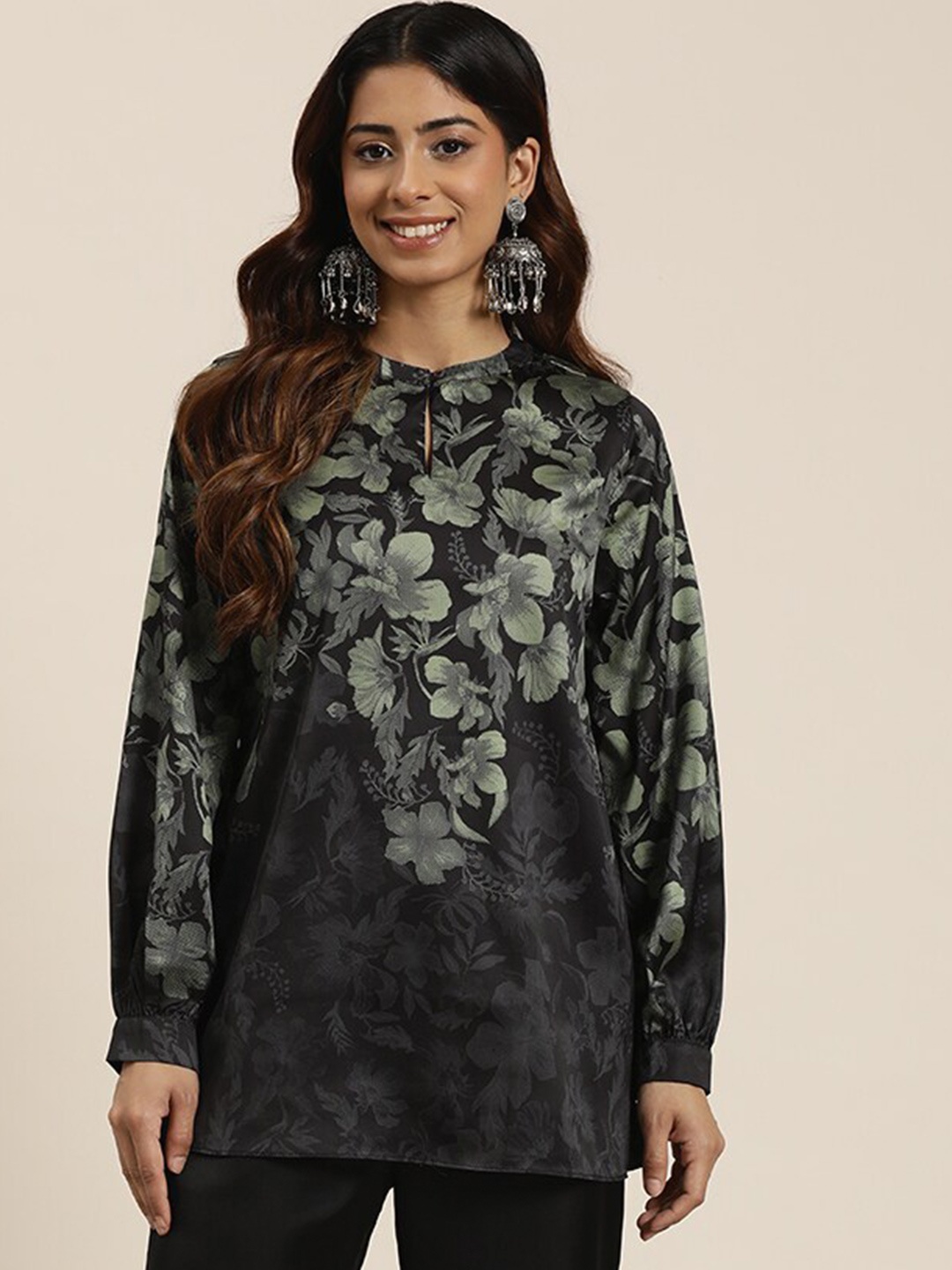 

HERE&NOW Black Floral Printed Keyhole Neck Satin Straight Kurti
