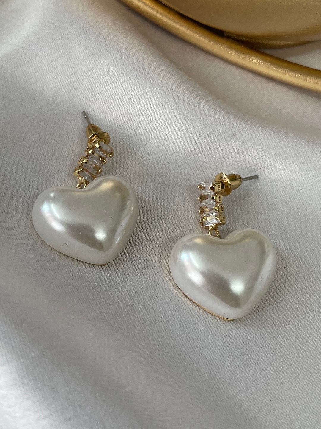 

ISHKAARA Contemporary Drop Earrings, Gold