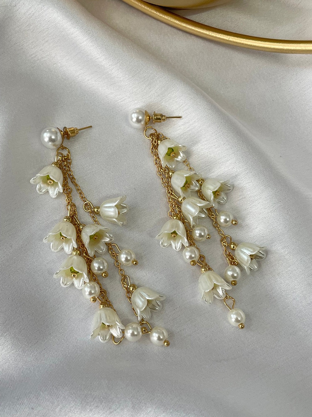 

ISHKAARA Contemporary Drop Earrings, White
