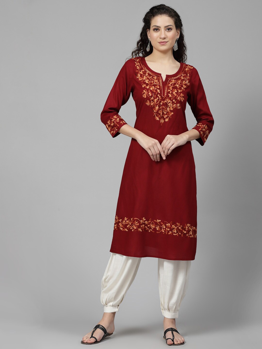 

QAZMI Aabidah Kashmiri Aari Work A-Line Kurta, Maroon