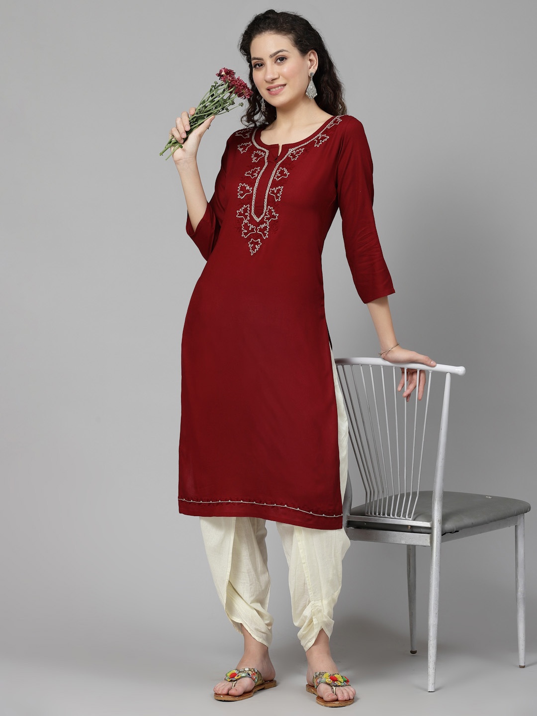 

QAZMI Yasmeen Ethnic Motifs Kashmiri Zari Work Straight Kurta, Maroon