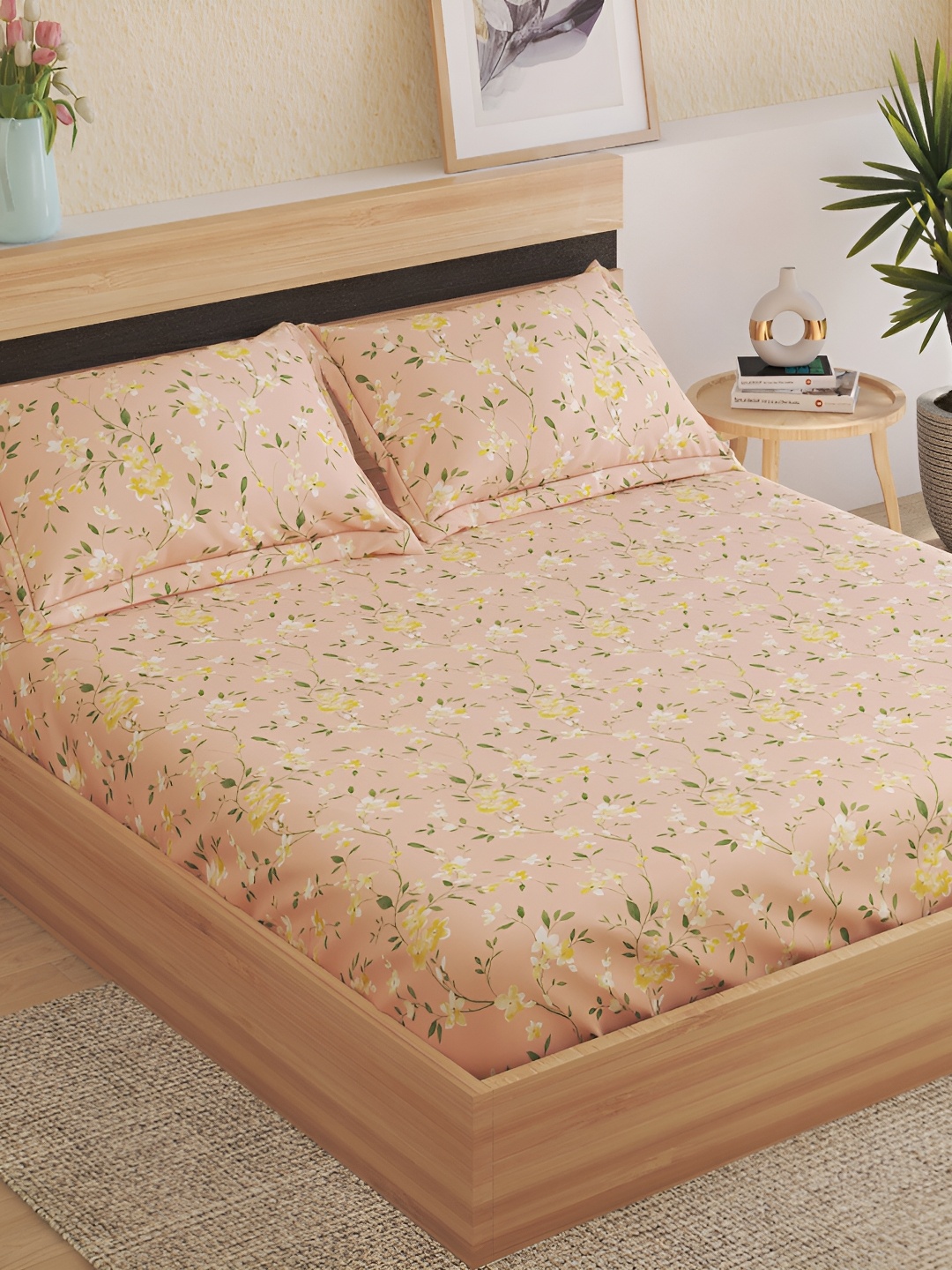 

Home Centre Orange & Green Floral 144 TC Cotton King Bedsheet With 2 Pillow Covers