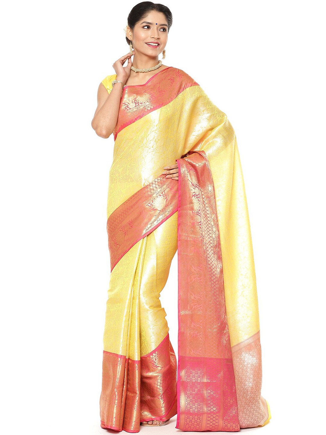 

Humairah Floral Woven Design Zari Kanjeevaram Saree, Yellow