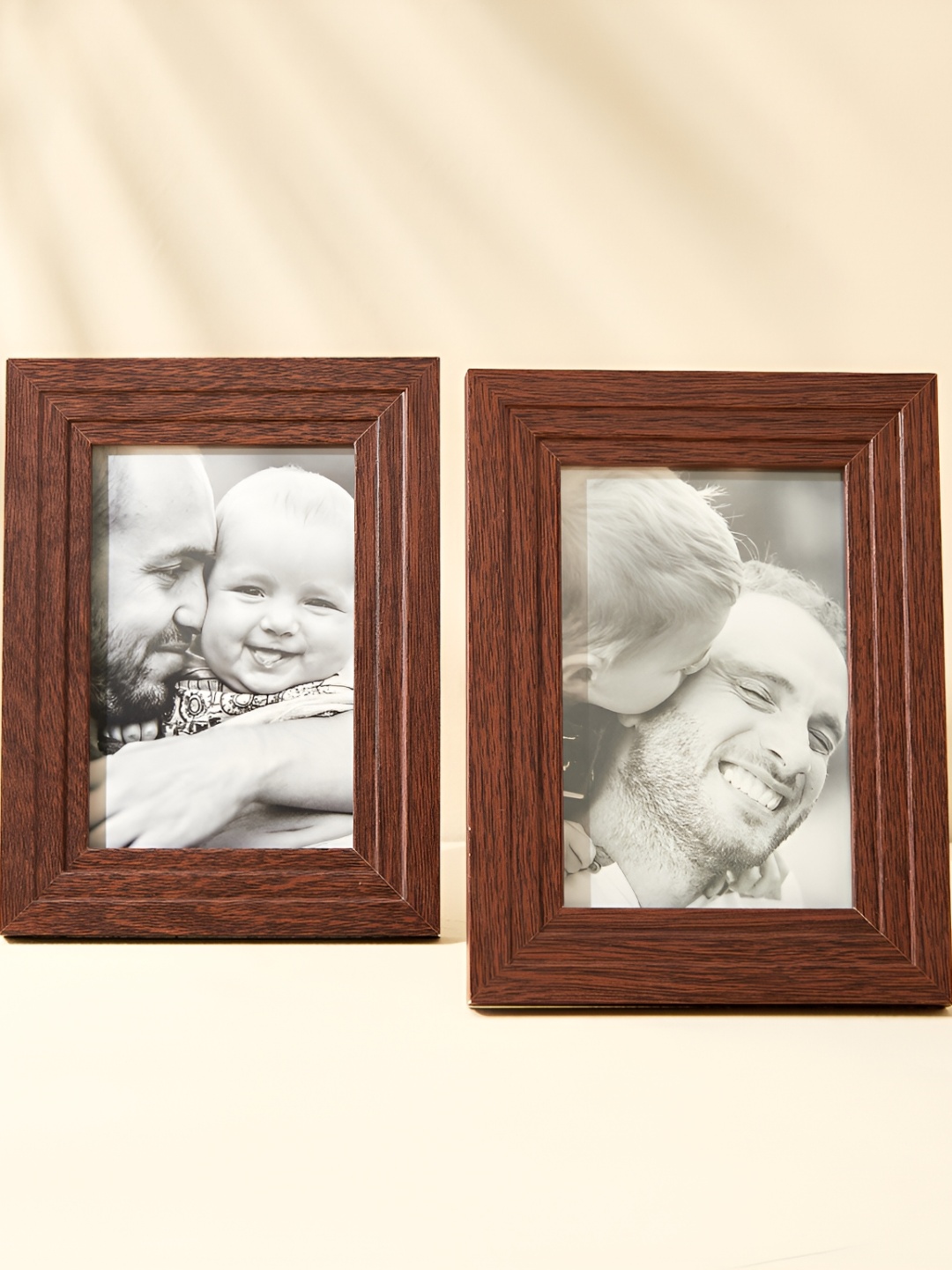 

Home Centre Pacific Sepia Sepia Plus Brown 2 Pieces MDF Table Photo Frames