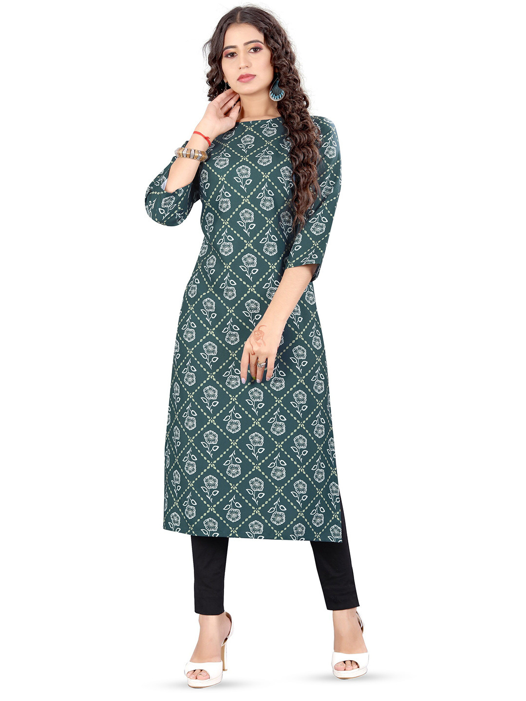 

Rujave Floral Printed Cotton Straight Kurta, Green