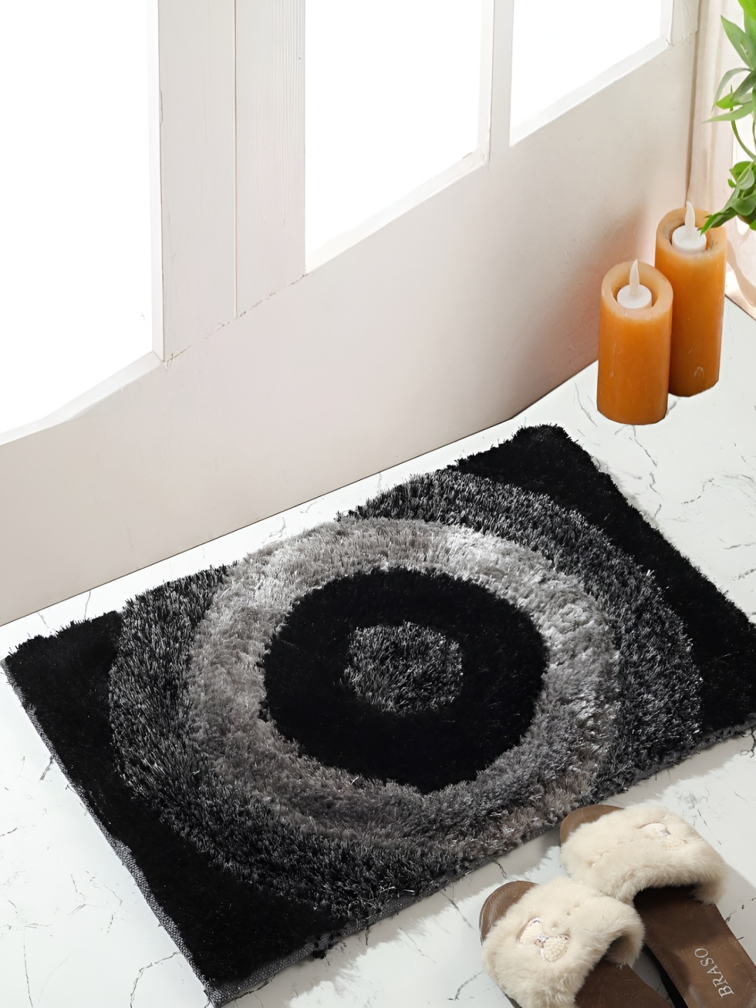 Shopgallery Black & Grey Geometric Printed Anti-Skid Doormats