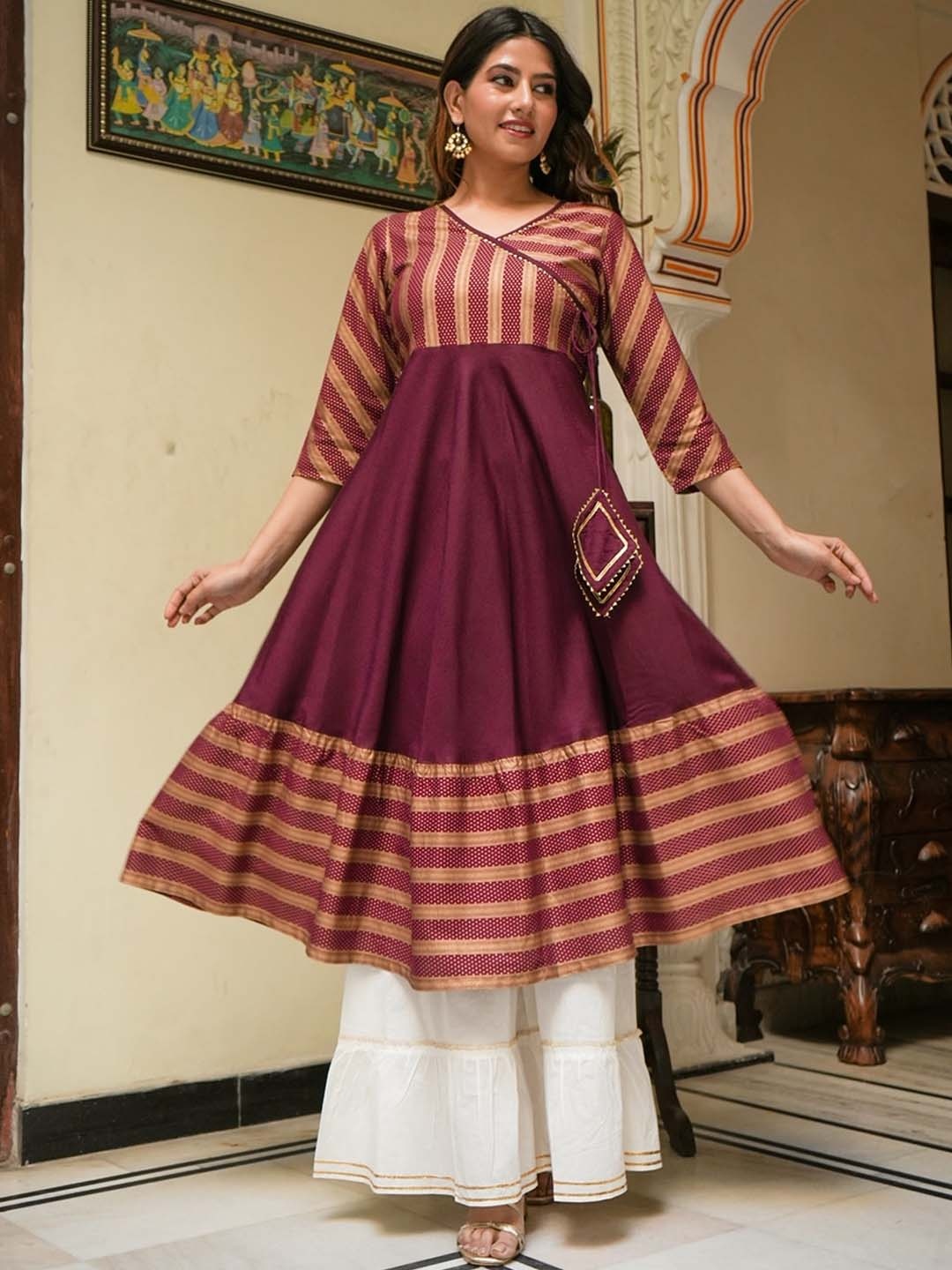 

KALINI Striped V-Neck Anarkali Kurta, Maroon