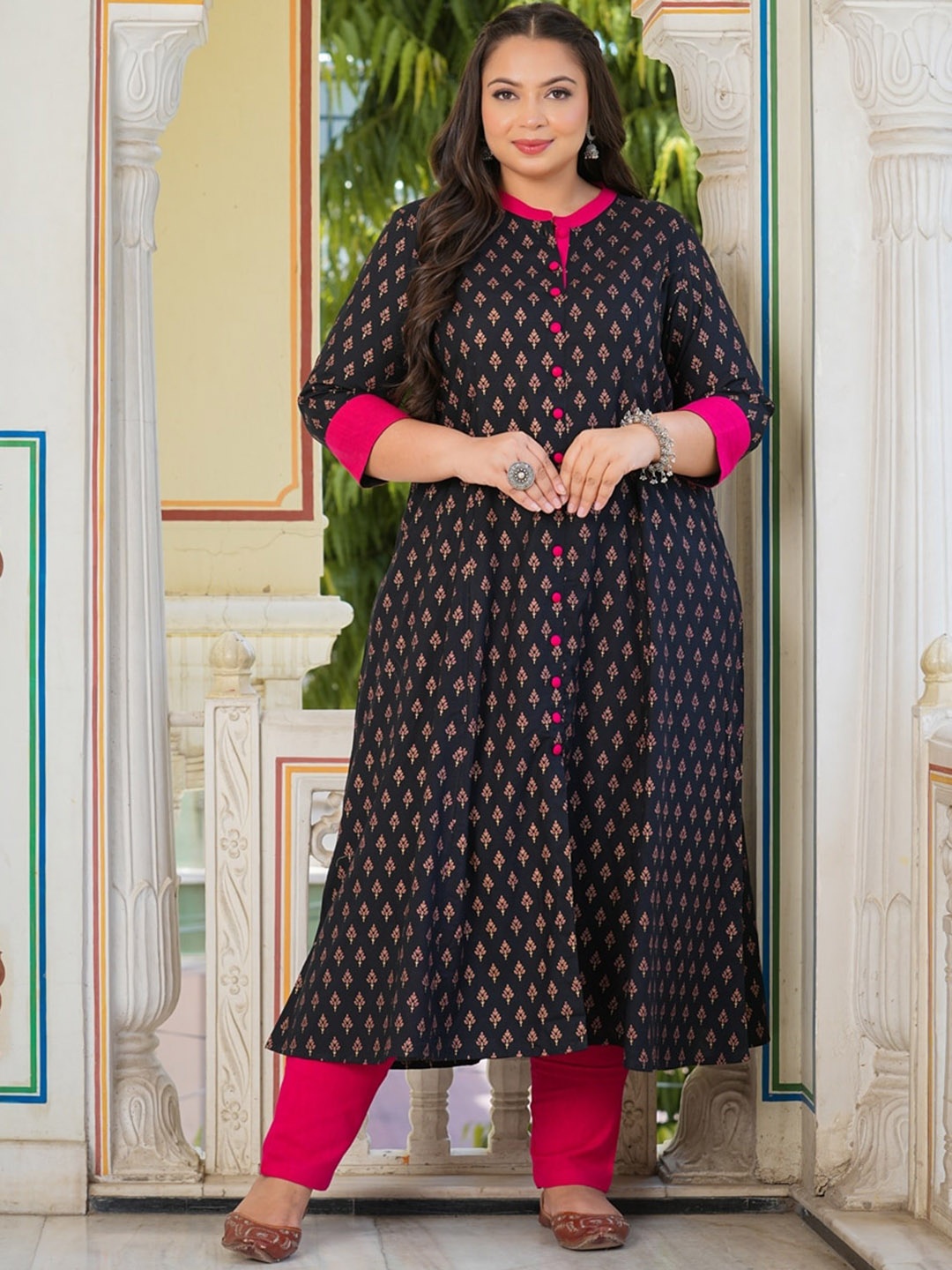 

KALINI Plus Size Ethnic Motifs Printed Kurta, Black