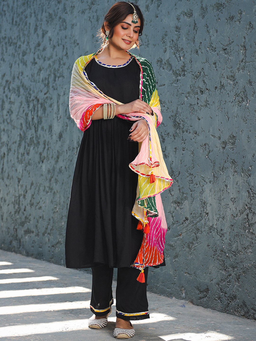 

Thread & Button Pleated Anarkali Kurta with Trousers & With Dupatta, Black