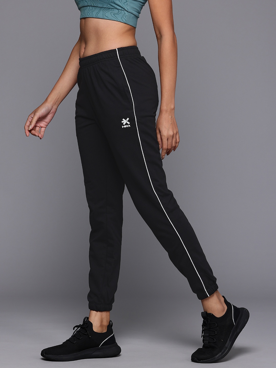 

HRX by Hrithik Roshan Women Lifestyle Joggers, Black