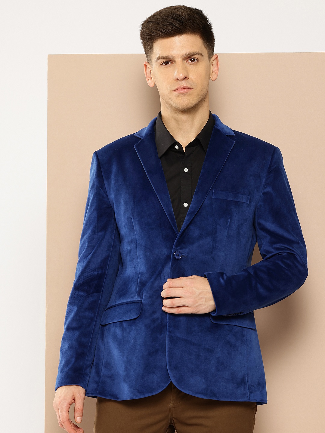 

INVICTUS Velvet Finish Notched Lapel Slim Fit Single-Breasted Blazer, Blue