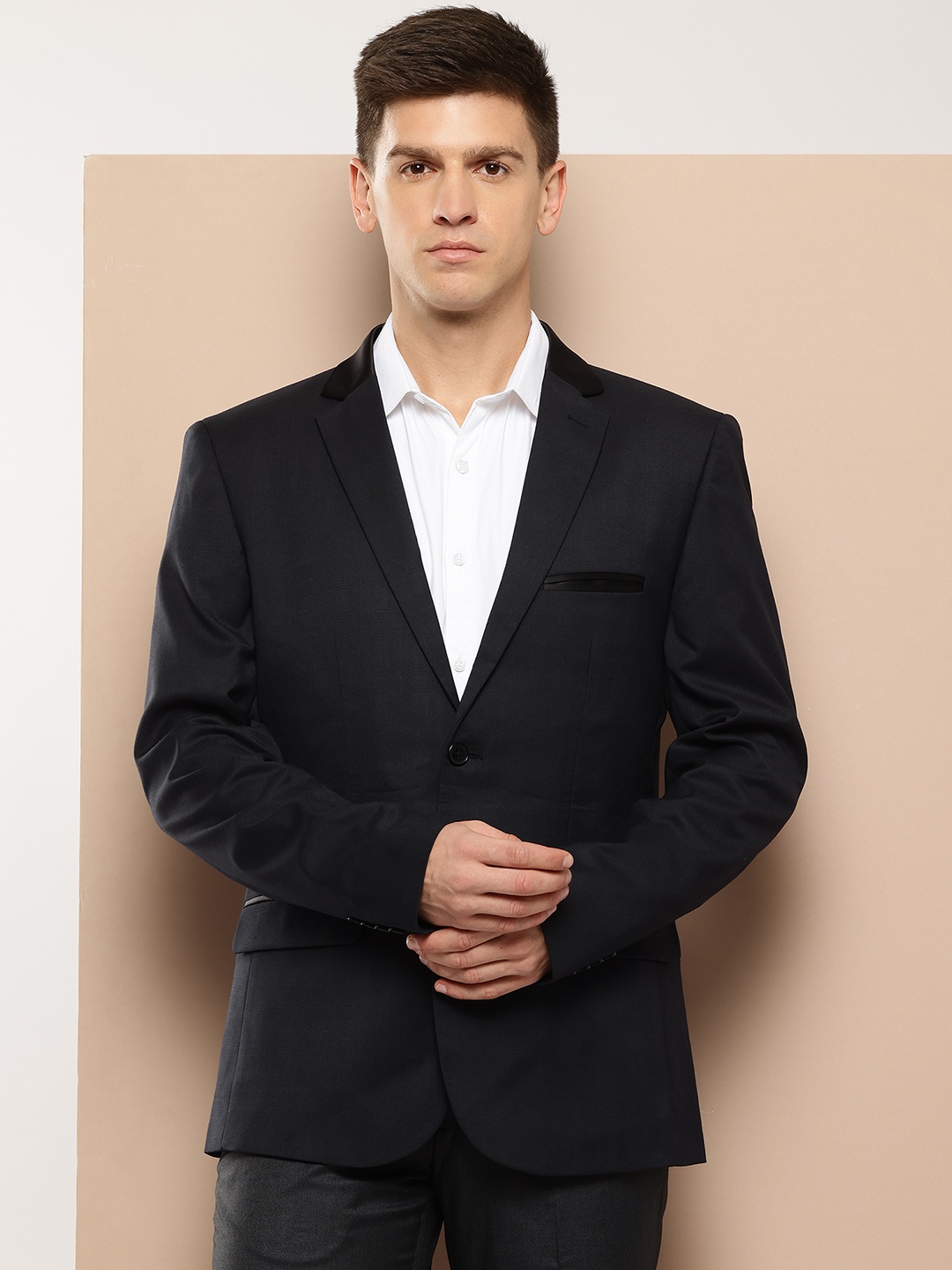 INVICTUS Single-Breasted Slim Fit Blazer, Black