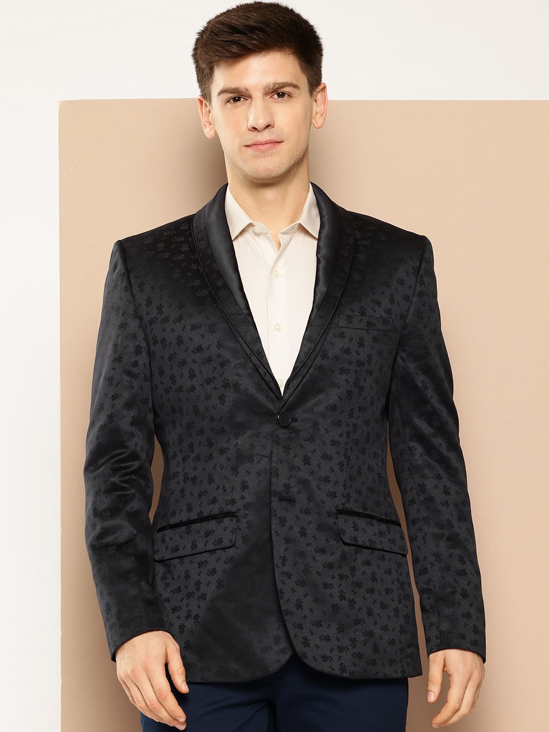 

INVICTUS Self-Design Slim Fit Smart Casual Blazer, Black