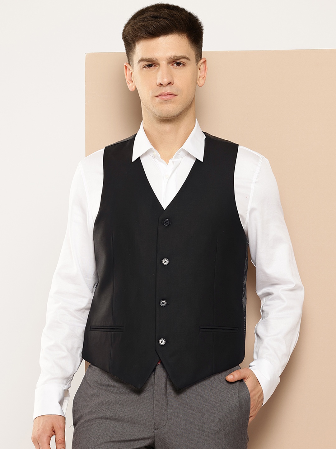 

INVICTUS Checked Slim Fit Formal Waistcoat, Black