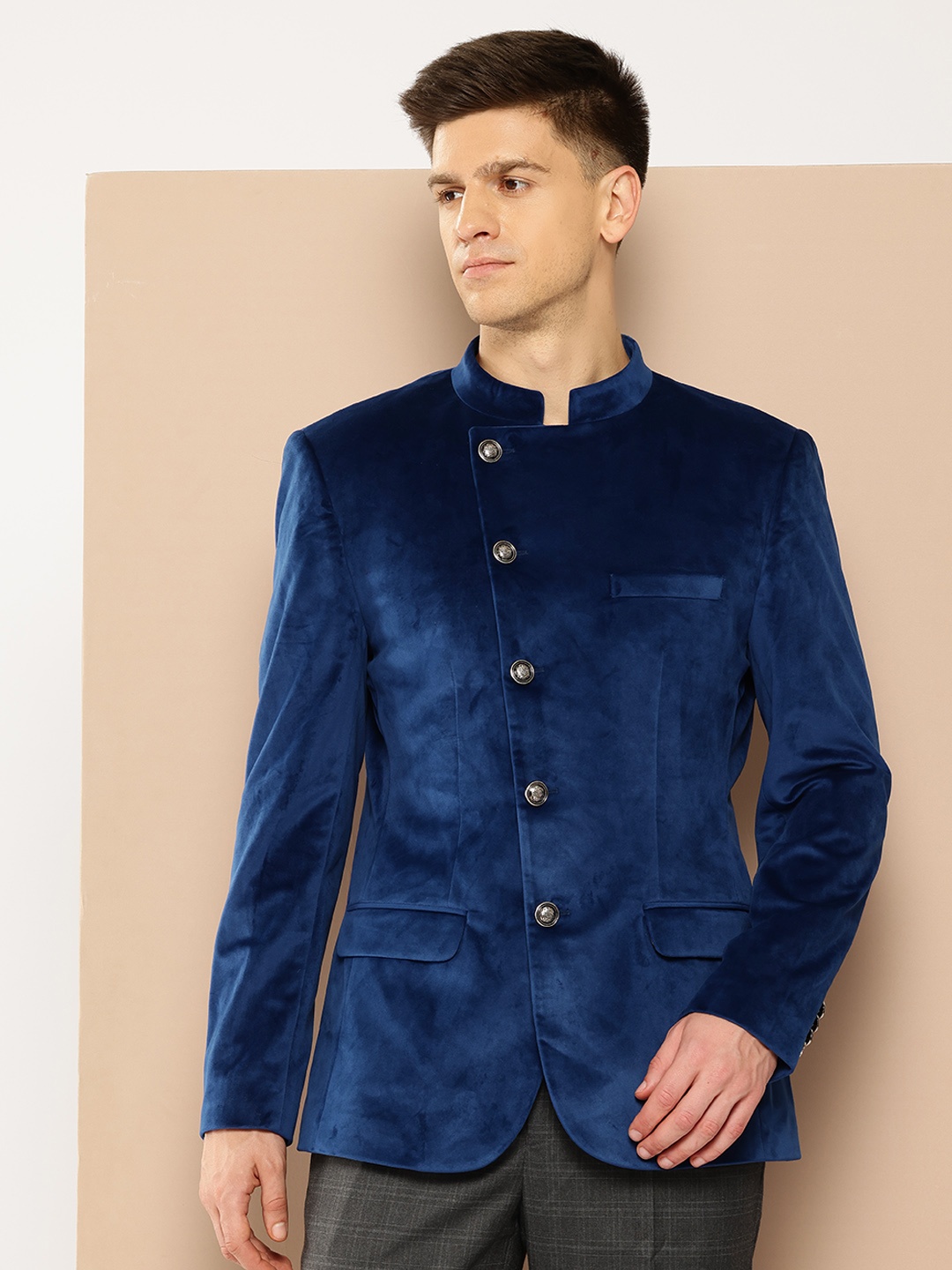 

INVICTUS Velvet Finish Bandhgala, Navy blue