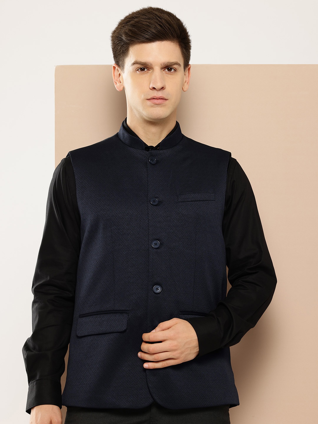 

INVICTUS Self-Design Slim Fit Formal Nehru Jacket, Navy blue