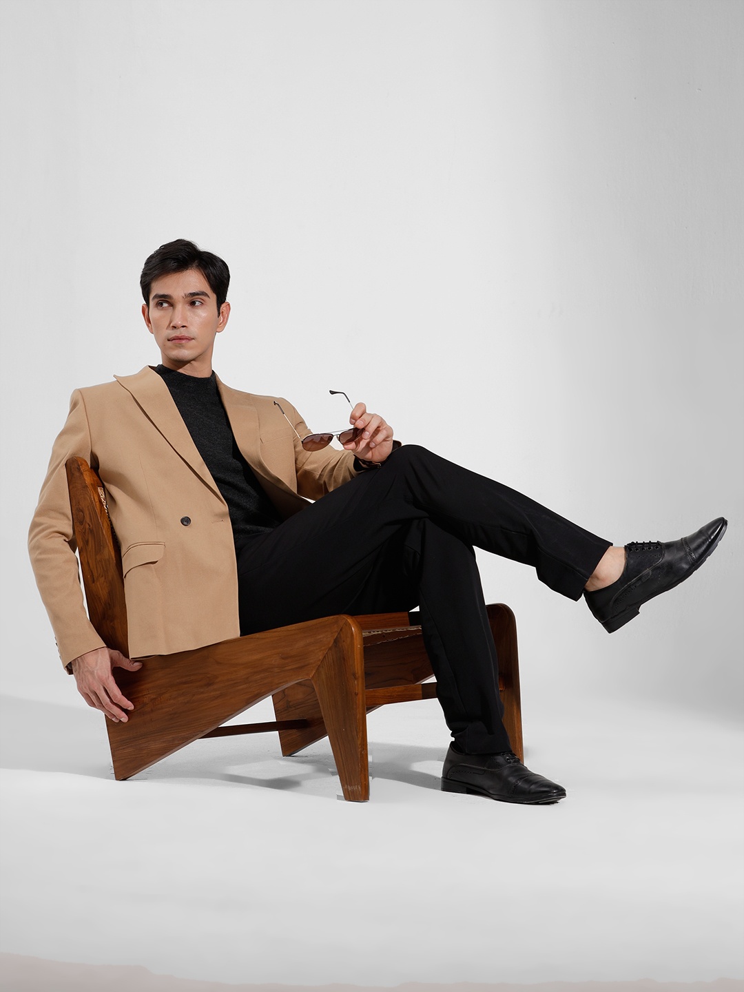 

INVICTUS Double-Breasted Slim Fit Blazer, Beige