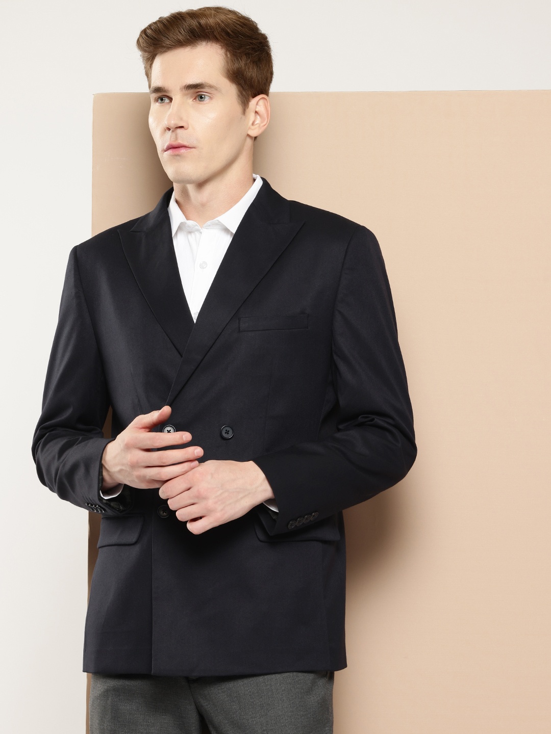 

INVICTUS Notched Lapel Double-Breasted Slim Fit Formal Blazer, Black