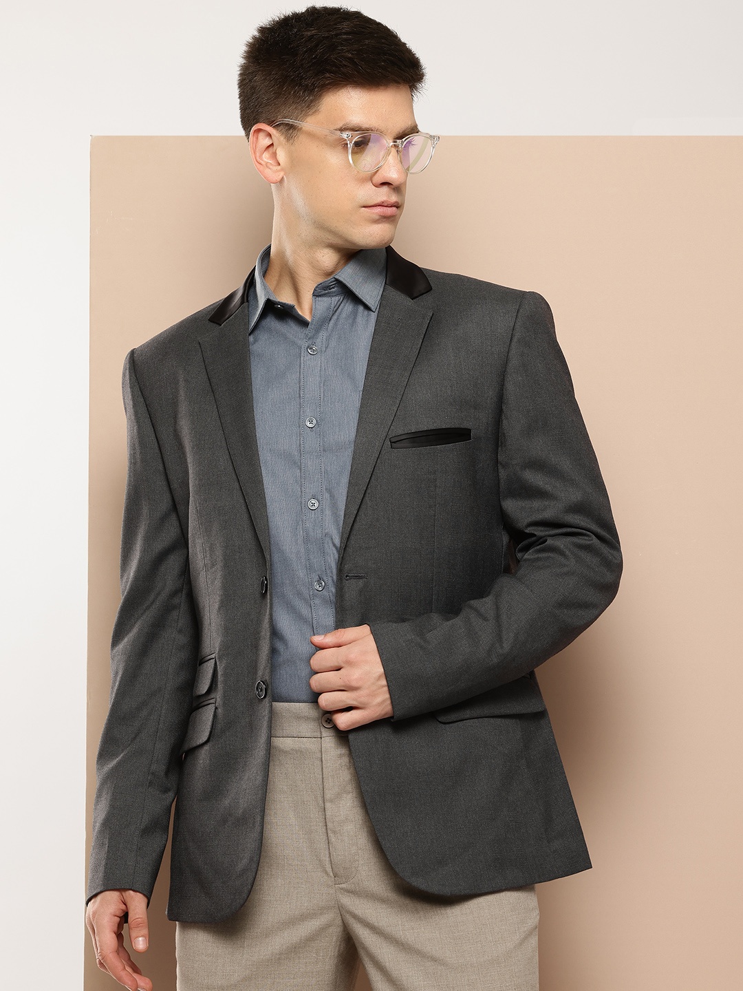 

INVICTUS Notched Lapel Single-Breasted Blazer, Charcoal