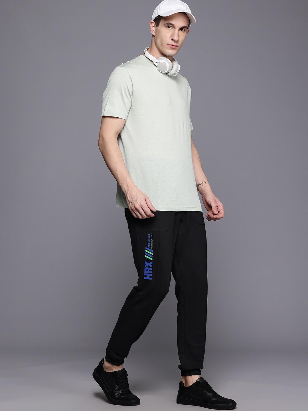 

HRX by Hrithik Roshan Men Lifestyle Joggers, Black