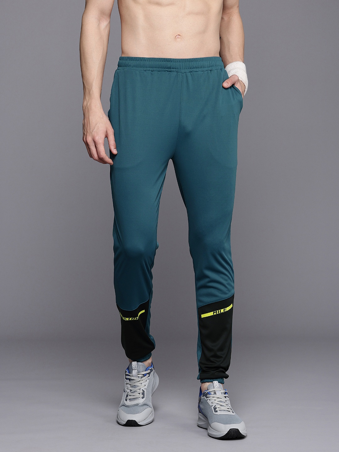 

HRX by Hrithik Roshan Men Rapid-Dry Antimicrobial Finish Running Joggers, Teal