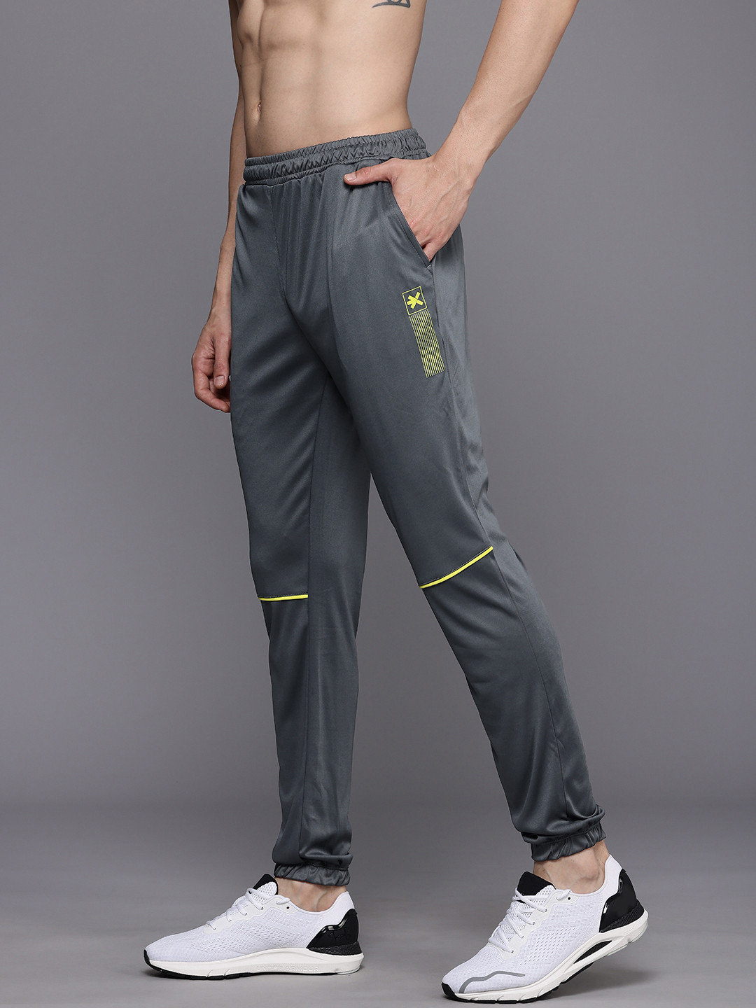 

HRX by Hrithik Roshan Men Rapid Dry & Antimicrobial Finish Running Joggers, Grey