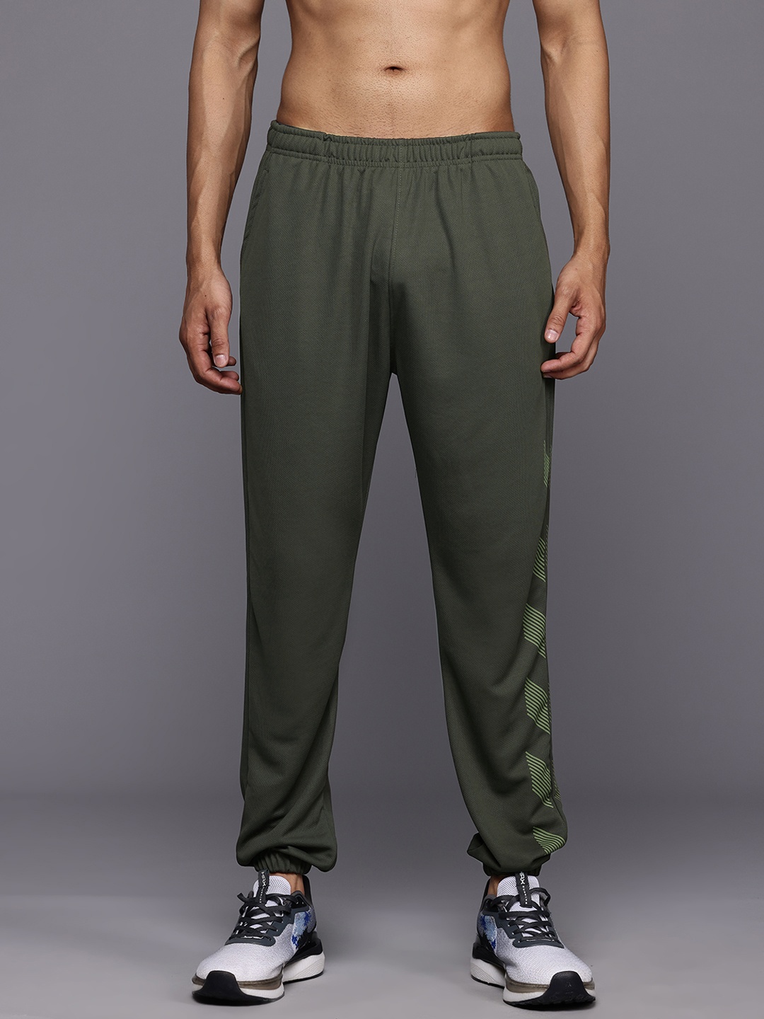 

HRX by Hrithik Roshan Men Rapid-Dry Training Joggers, Olive