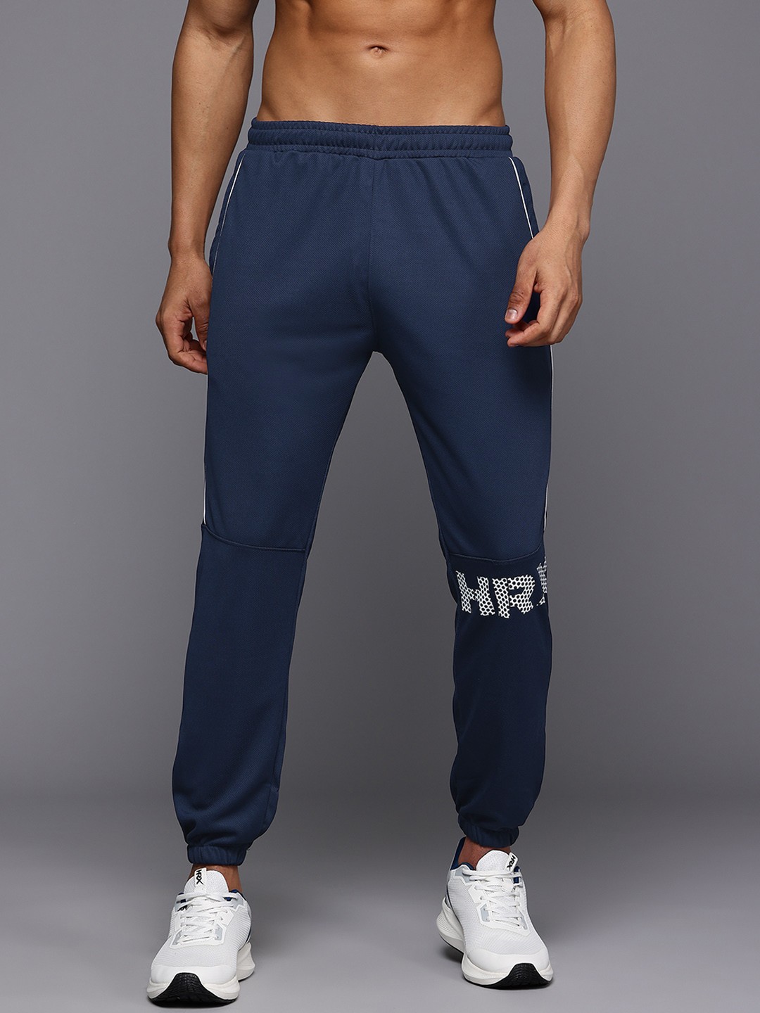 

HRX by Hrithik Roshan Men Rapid-Dry Training Joggers, Navy blue