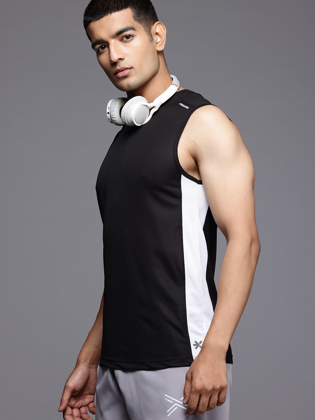 

HRX by Hrithik Roshan Rapid Dry Sleeveless Running T-shirt, Black