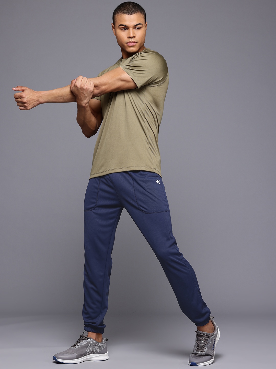 

HRX by Hrithik Roshan Men Rapid-Dry Training Joggers, Navy blue
